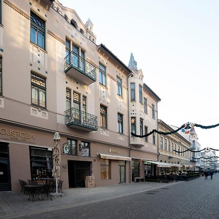 Aesthetic Pleasure - Central Downtown Apartments Oradea Exterior photo